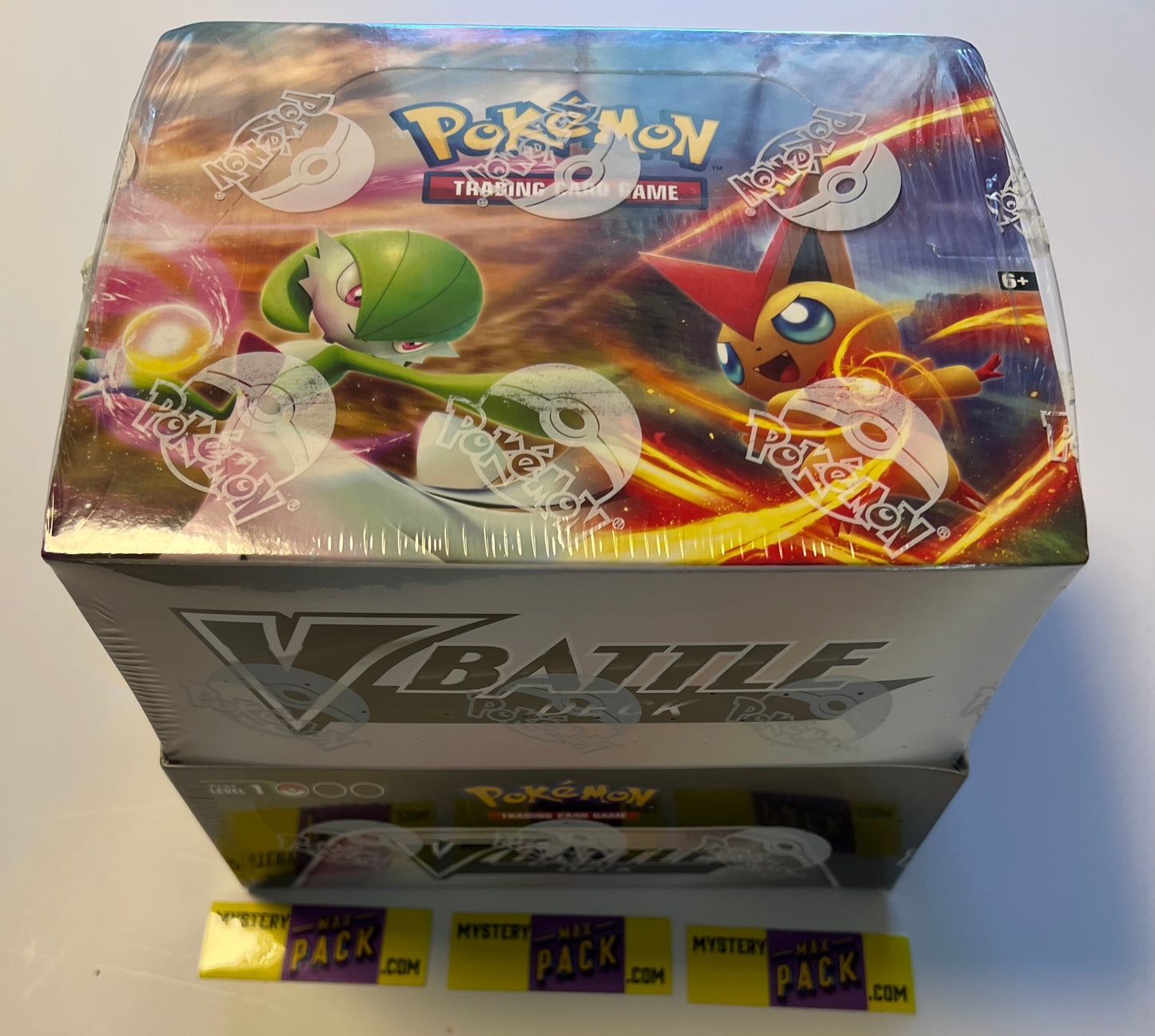 Pokemon V Battle Decks: Victini V and Gardevoir V Display Box